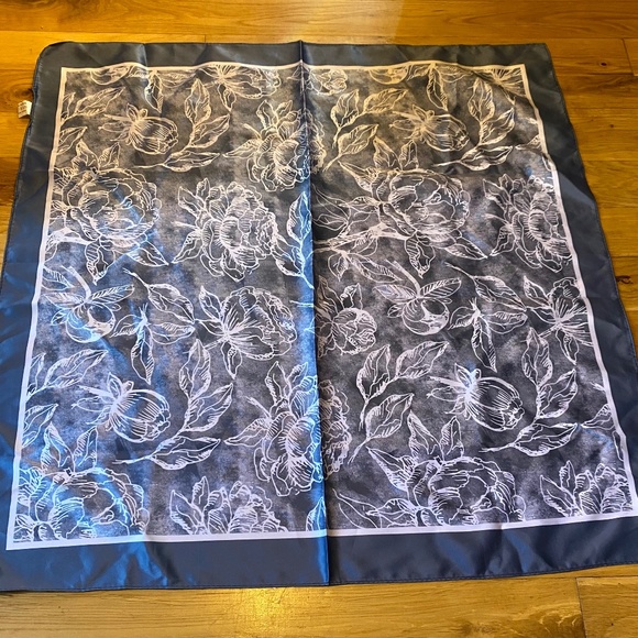 Navy and white floral scarf - Picture 1 of 11